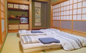 四万十川傍にある日本家屋まるごと「貸切宿　ほとり」